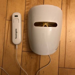 Neutrogena light therapy mask